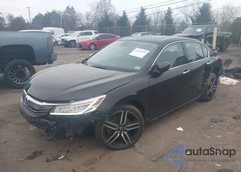 2017 Honda Accord Touring V6 z USA, uszkodzony, nr VIN 1HGCR3F92HA025371
